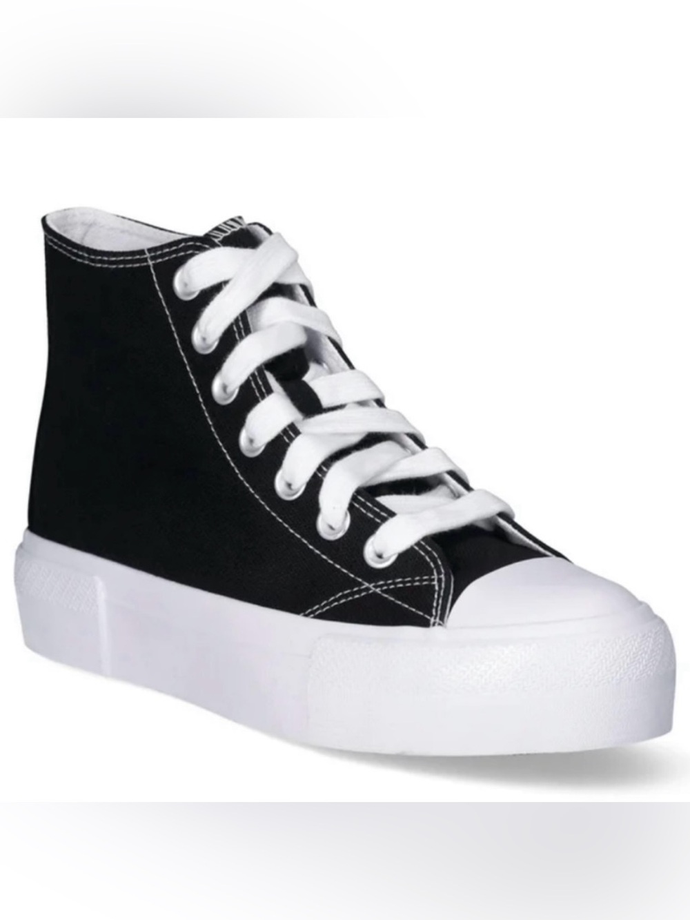 Platform Lace Up Hi-Top Canvas Sneakers. New with tags. Women’s Size 7.5